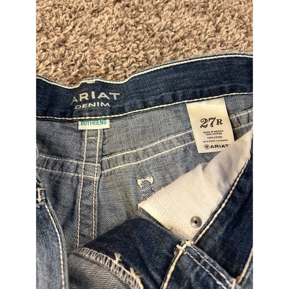 Ariat (Womens 27R) Boyfriend Denim Star print Shorts Altered Cut - Picture 6 of 7